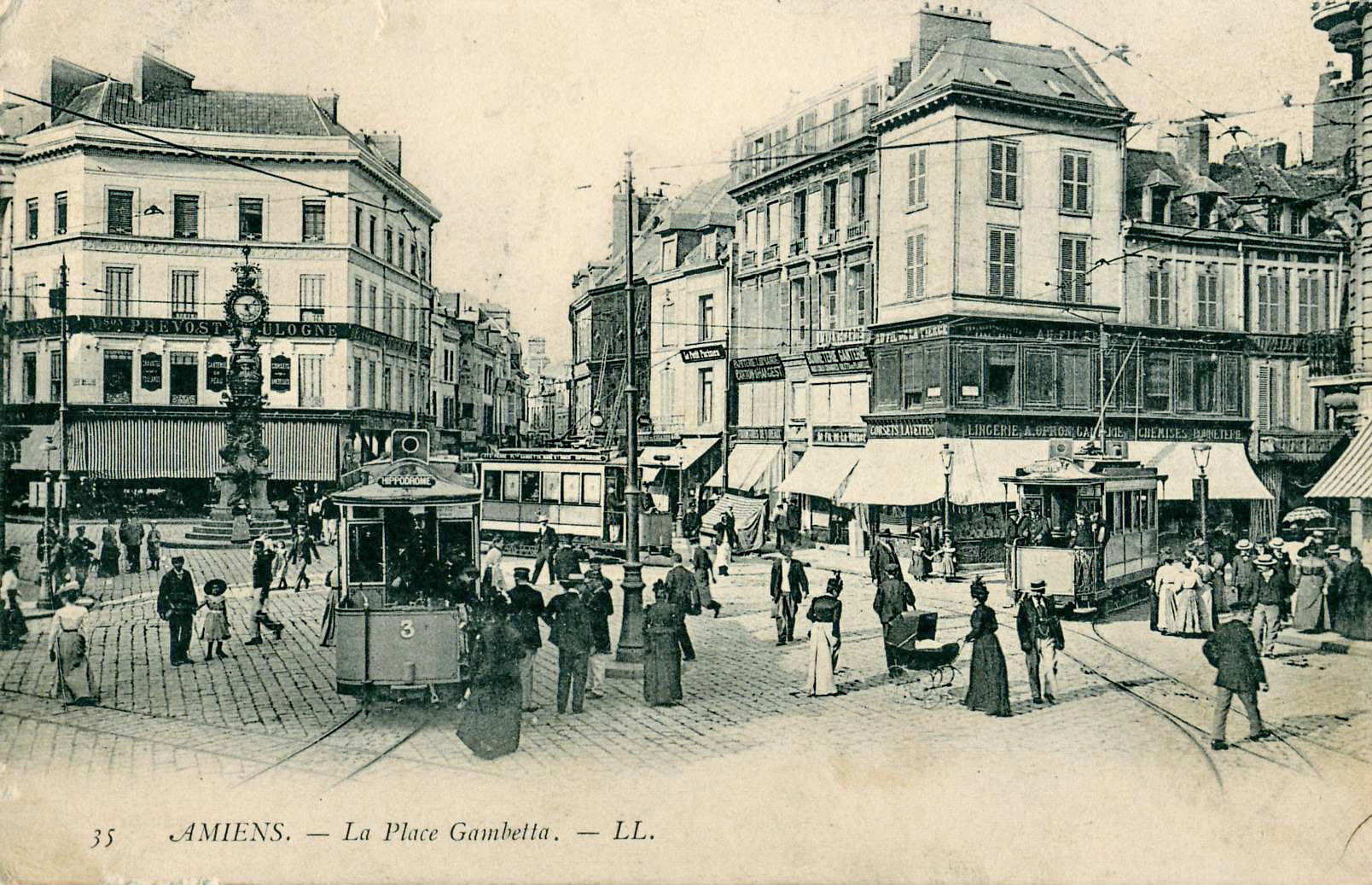 AMIENS_-_La_Place_Gambetta
